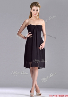 Popular Empire Knee Length Black Bridesmaid Dress in Chiffon