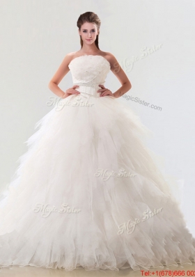 2016 Fashionable Strapless Tulle Bridal Gown with Beading and Ruffles