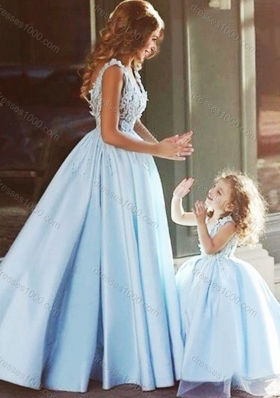 Luxurious V Neck Satin Lovely Prom Dress with Appliques and Most Popular Big Puffy Little Girl Dress with Straps