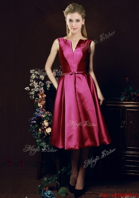 2016 Popular V Neck Knee Length Bowknot Dama Dresses in Fuchsia