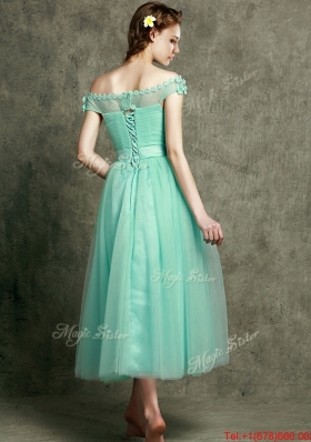 Popular Off the Shoulder Cap Sleeves Bridesmaid Dress with Appliques and Hand Made Flowers