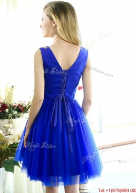 Popular V Neck Short Bridesmaid Dress with Rhinestone and Appliques