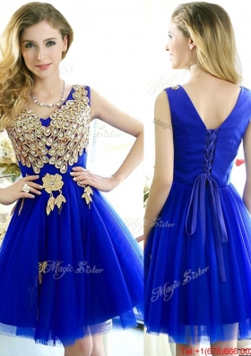 Popular V Neck Short Bridesmaid Dress with Rhinestone and Appliques