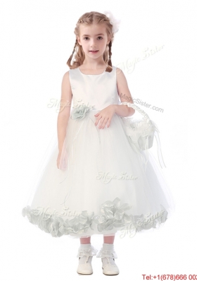 New Style Scoop Hand Made Flowers and Appliques Girls Party Dress in White