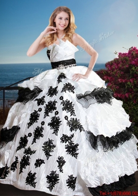 2016 Elegant Applique and Ruffled Layers Sweet 16 Dress in Black and White