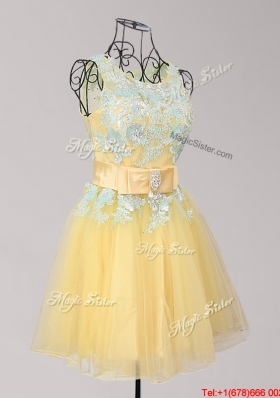 Beautiful Applique and Bowknot Scoop Short Prom Dress in Yellow