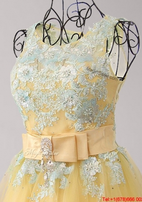 Beautiful Applique and Bowknot Scoop Short Prom Dress in Yellow