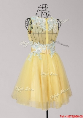 Beautiful Applique and Bowknot Scoop Short Prom Dress in Yellow