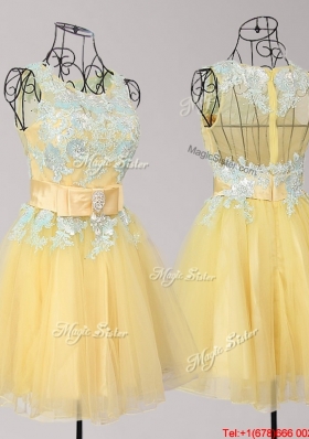 Beautiful Applique and Bowknot Scoop Short Prom Dress in Yellow