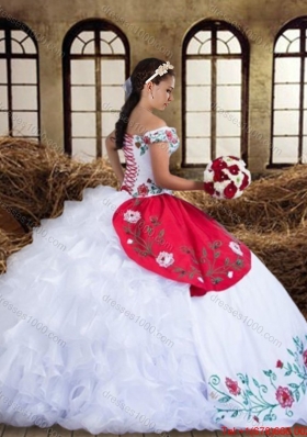 2017 Wild West Elegant Off The Shoulder Organza Quinceanera Dress with Embroidery and Ruffled Layers