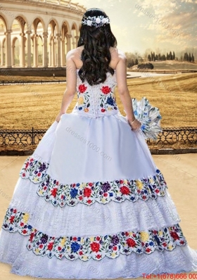 Cowgirl Top Seller Beaded Bust and Laced Embroideried White Quinceanera Dress with Sweetheart