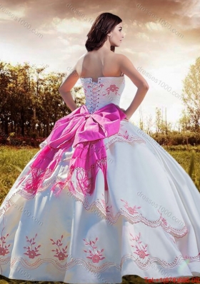 Western Theme Popular Really Puffy Embroideried and Bowknot Taffeta Quinceanera Dress in White