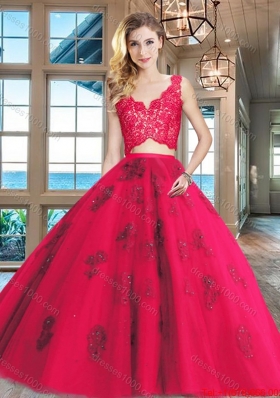 Exclusive Two Piece Applique and Laced V Neck Quinceanera Dress in Tulle