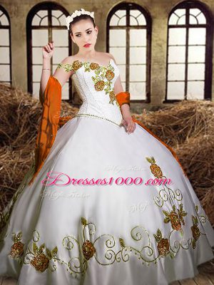 Deluxe Floor Length Lace Up Quinceanera Gown White for Military Ball and Sweet 16 and Quinceanera with Embroidery