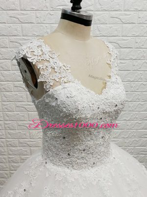 Tulle V-neck Sleeveless Brush Train Clasp Handle Lace Wedding Dress in White