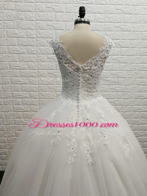 Tulle V-neck Sleeveless Brush Train Clasp Handle Lace Wedding Dress in White