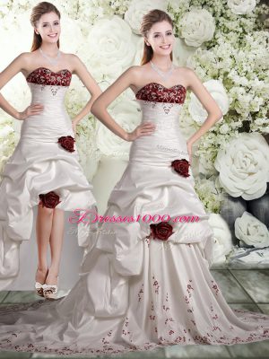 Hot Sale Sleeveless Brush Train Backless Embroidery and Ruffles and Hand Made Flower Wedding Dresses