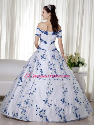 Adorable White Lace Up Off The Shoulder Embroidery 15 Quinceanera Dress Organza Short Sleeves