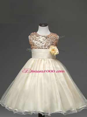 Amazing Champagne Tulle Zipper Scoop Sleeveless Knee Length Little Girls Pageant Gowns Sequins and Hand Made Flower