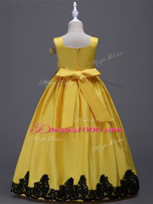 Floor Length Yellow Little Girl Pageant Dress Taffeta Sleeveless Appliques and Bowknot