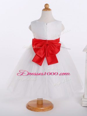 Fantastic Knee Length Zipper Toddler Flower Girl Dress White for Wedding Party with Bowknot and Hand Made Flower