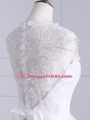 Modern White Clasp Handle Scalloped Lace Bridal Gown Tulle Sleeveless Brush Train