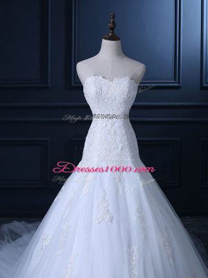 Traditional Lace Up Wedding Dresses White for Wedding Party with Beading and Lace Court Train