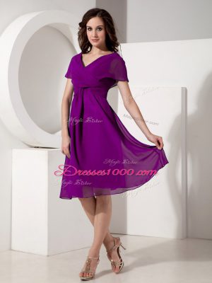 Eggplant Purple Mother of Groom Dress Prom and Party with Ruching V-neck Short Sleeves Zipper
