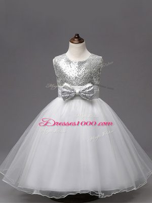 White Ball Gowns Scoop Sleeveless Tulle Tea Length Zipper Sequins and Bowknot Flower Girl Dress