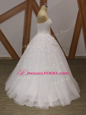 Floor Length White Wedding Gown Sweetheart Sleeveless Lace Up