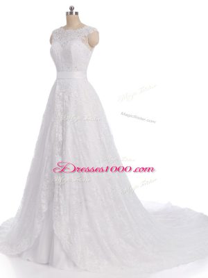 Low Price Lace Scalloped Sleeveless Brush Train Clasp Handle Lace Bridal Gown in White