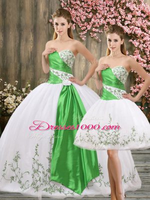 Sweetheart Sleeveless Lace Up 15 Quinceanera Dress White Organza