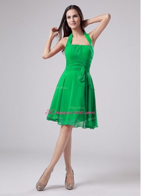 Fitting Green Chiffon Zipper Mother of Groom Dress Short Sleeves Knee Length Ruching