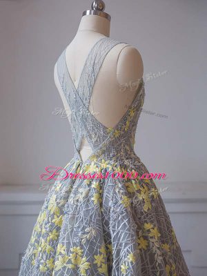 Deluxe Tea Length A-line Sleeveless Grey Prom Dress Criss Cross