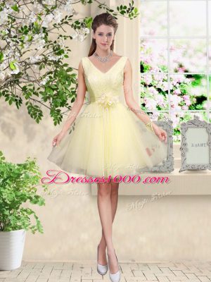 Light Yellow Tulle Lace Up V-neck Sleeveless Knee Length Quinceanera Court Dresses Lace and Belt