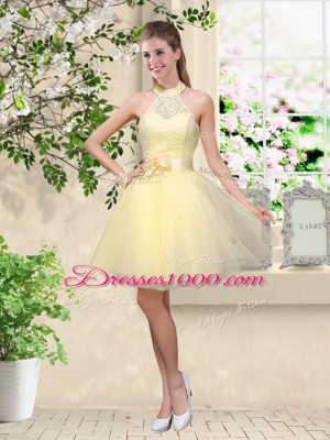 Light Yellow Tulle Lace Up V-neck Sleeveless Knee Length Quinceanera Court Dresses Lace and Belt