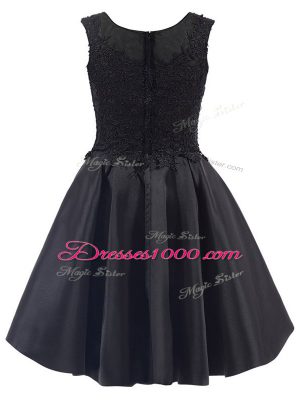 Black A-line Satin Scoop Sleeveless Lace Mini Length Zipper Quinceanera Court Dresses