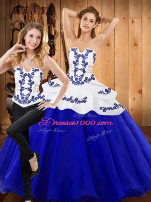 On Sale Sleeveless Tulle Floor Length Lace Up 15 Quinceanera Dress in Royal Blue with Embroidery