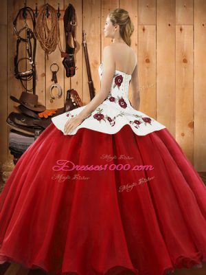 Colorful Wine Red Ball Gowns Halter Top Sleeveless Satin and Tulle Floor Length Lace Up Embroidery Vestidos de Quinceanera