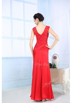 Dramatic Chiffon V-neck Sleeveless Side Zipper Beading Homecoming Dress in Red