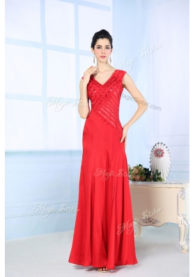 Dramatic Chiffon V-neck Sleeveless Side Zipper Beading Homecoming Dress in Red
