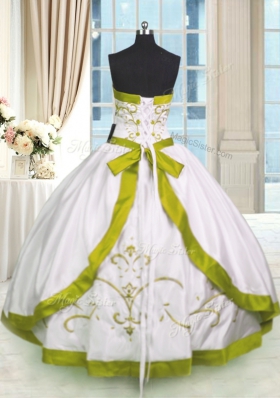 Sleeveless Floor Length Embroidery Lace Up Quince Ball Gowns with White