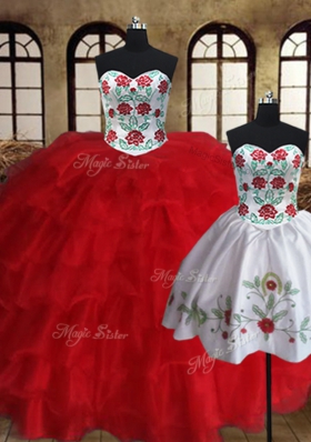 Trendy Three Piece Ruffled Ball Gowns Quinceanera Gown White and Red Sweetheart Organza Sleeveless Floor Length Lace Up