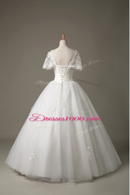 Hot Sale White V-neck Lace Up Beading and Appliques Bridal Gown Short Sleeves