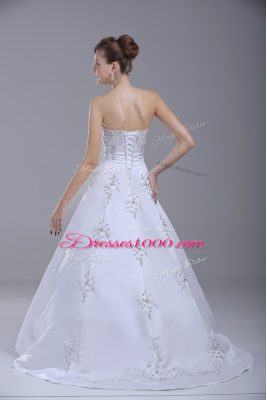 Sleeveless Beading Lace Up Wedding Dresses with White Brush Train