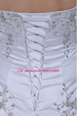 Sleeveless Beading Lace Up Wedding Dresses with White Brush Train