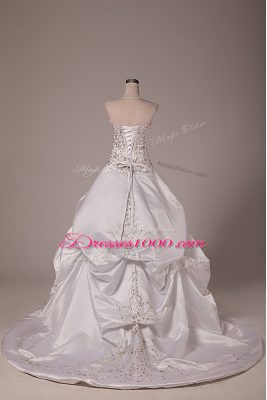 Cheap White Ball Gowns Taffeta Halter Top Sleeveless Beading and Embroidery and Pick Ups Lace Up Wedding Dresses Brush Train