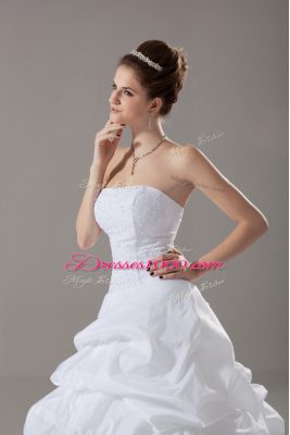 Hot Sale Lace Up Wedding Gown White for Wedding Party with Lace and Pick Ups Brush Train