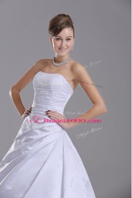 New Style White Taffeta Lace Up Strapless Sleeveless Wedding Gown Brush Train Beading