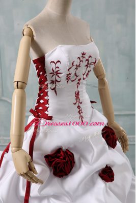 Sleeveless Embroidery and Pick Ups and Hand Made Flower Lace Up Wedding Gown with White Brush Train